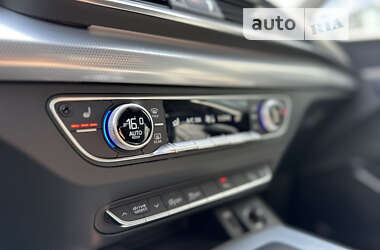 Внедорожник / Кроссовер Audi Q5 2022 в 