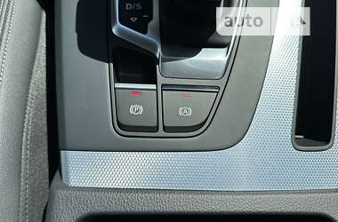 Внедорожник / Кроссовер Audi Q5 2022 в 