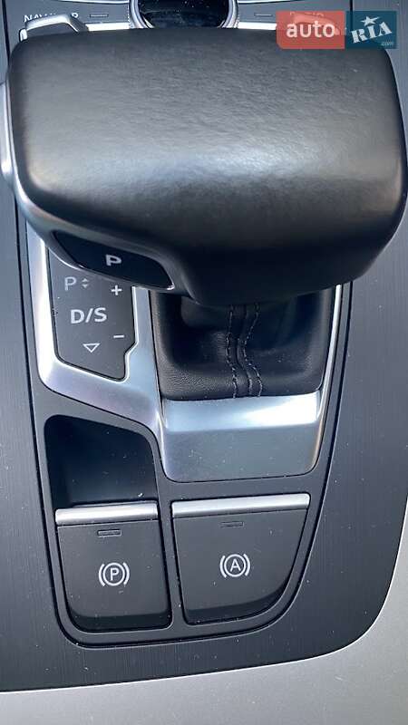 Позашляховик / Кросовер Audi Q5 2018 в Львові