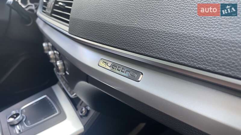 Позашляховик / Кросовер Audi Q5 2018 в Львові