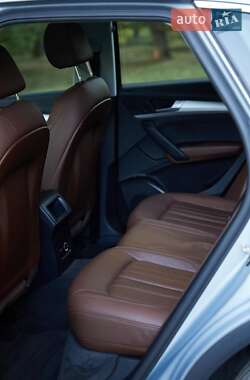 Внедорожник / Кроссовер Audi Q5 2018 в 