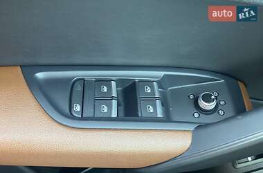 Внедорожник / Кроссовер Audi Q5 2018 в 