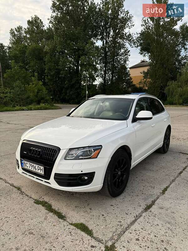 Внедорожник / Кроссовер Audi Q5 2011 в Городке