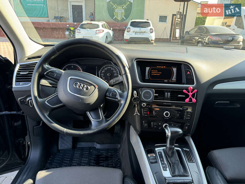 Внедорожник / Кроссовер Audi Q5 2015 в Черновцах