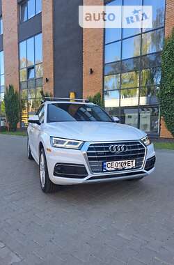 Позашляховик / Кросовер Audi Q5 2020 в Чернівцях