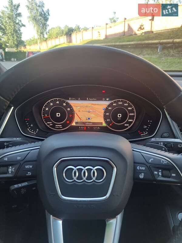 Позашляховик / Кросовер Audi Q5 2020 в Чернівцях