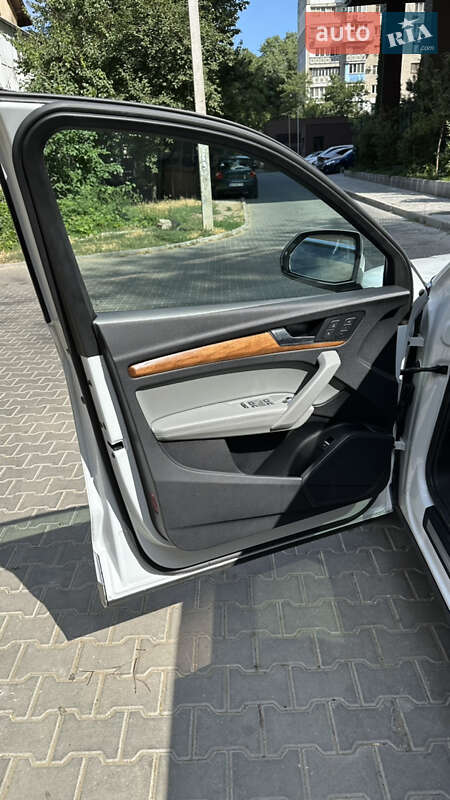 Внедорожник / Кроссовер Audi Q5 2020 в Одессе