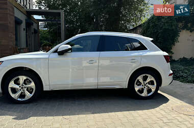 Внедорожник / Кроссовер Audi Q5 2020 в 