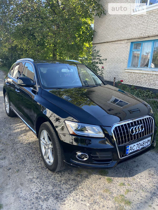 Позашляховик / Кросовер Audi Q5 2016 в 