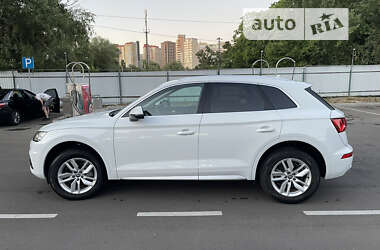 Позашляховик / Кросовер Audi Q5 2020 в Києві