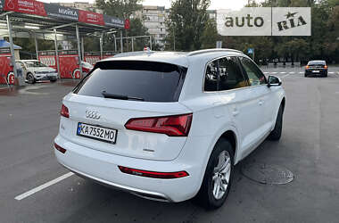 Позашляховик / Кросовер Audi Q5 2020 в Києві