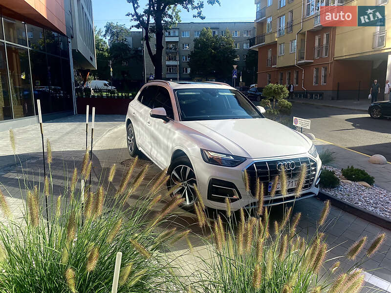 Позашляховик / Кросовер Audi Q5 2020 в Львові