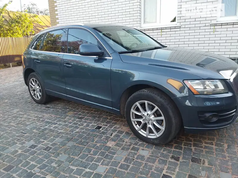Внедорожник / Кроссовер Audi Q5 2011 в 