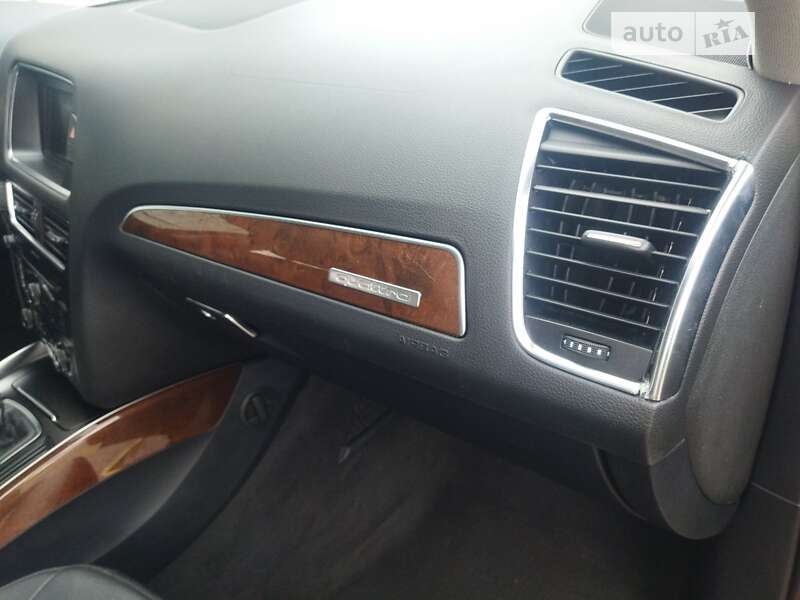 Внедорожник / Кроссовер Audi Q5 2011 в Житомире