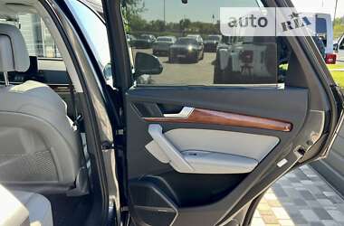 Позашляховик / Кросовер Audi Q5 2022 в 