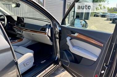 Позашляховик / Кросовер Audi Q5 2022 в 