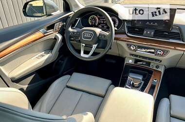 Позашляховик / Кросовер Audi Q5 2022 в 