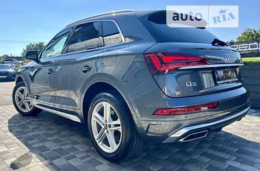 Позашляховик / Кросовер Audi Q5 2022 в 