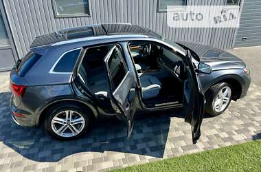 Позашляховик / Кросовер Audi Q5 2022 в 