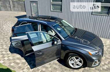 Позашляховик / Кросовер Audi Q5 2022 в 