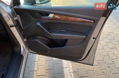 Внедорожник / Кроссовер Audi Q5 2018 в 