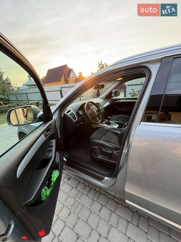 Позашляховик / Кросовер Audi Q5 2011 в Луцьку