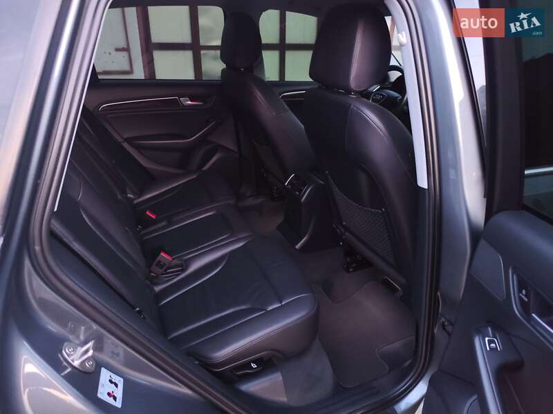 Внедорожник / Кроссовер Audi Q5 2016 в Хмельницком