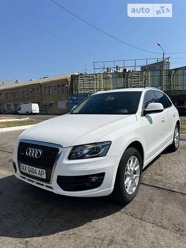 Внедорожник / Кроссовер Audi Q5 2011 в Харькове