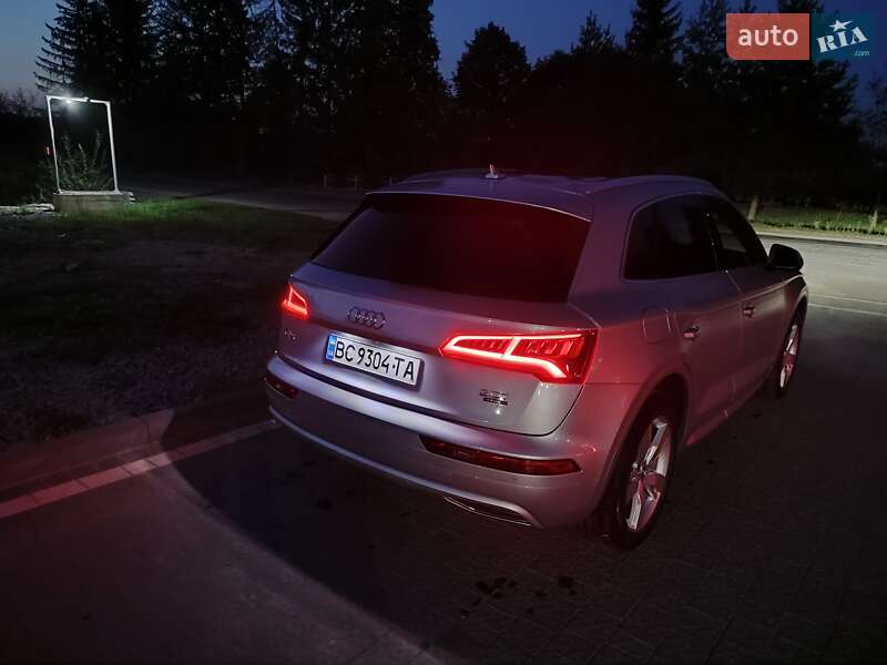 Внедорожник / Кроссовер Audi Q5 2017 в Львове