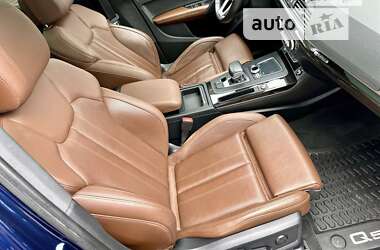 Внедорожник / Кроссовер Audi Q5 2017 в 