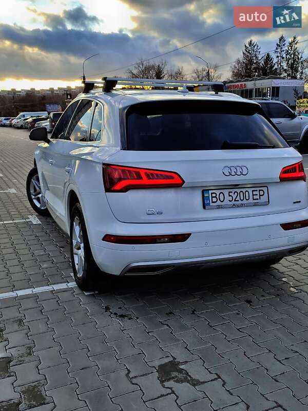 Позашляховик / Кросовер Audi Q5 2018 в Тернополі