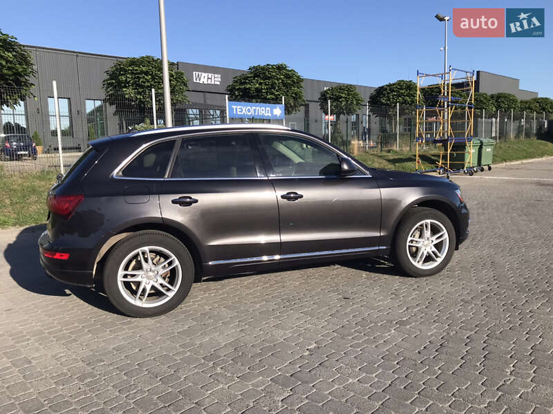 Позашляховик / Кросовер Audi Q5 2015 в Луцьку