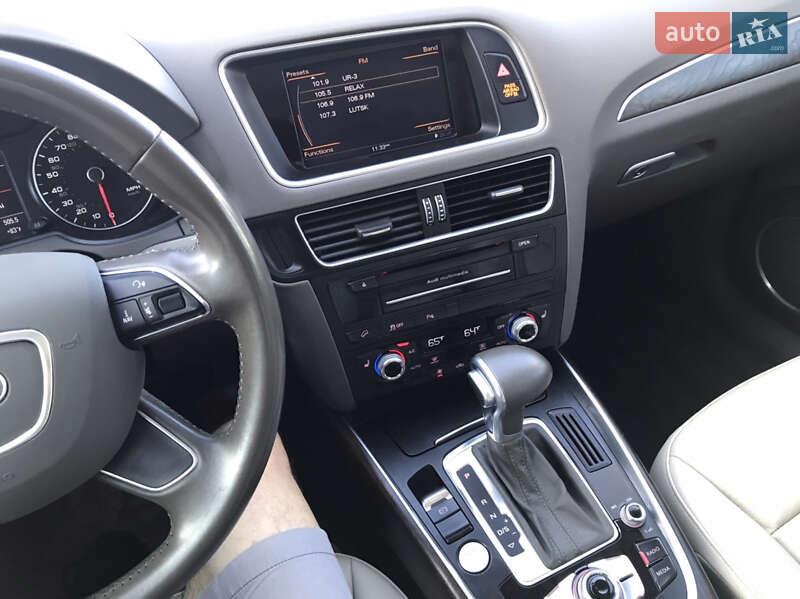 Позашляховик / Кросовер Audi Q5 2015 в Луцьку