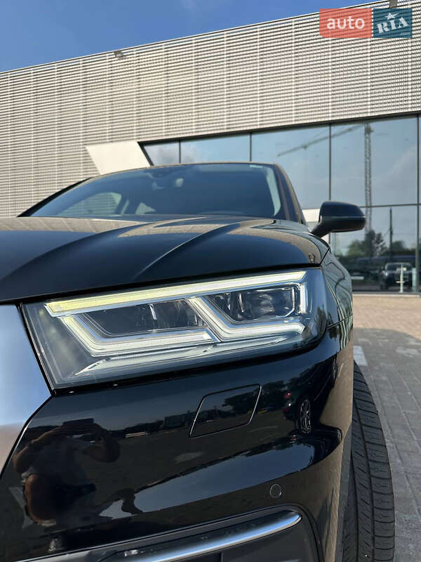 Внедорожник / Кроссовер Audi Q5 2019 в Львове