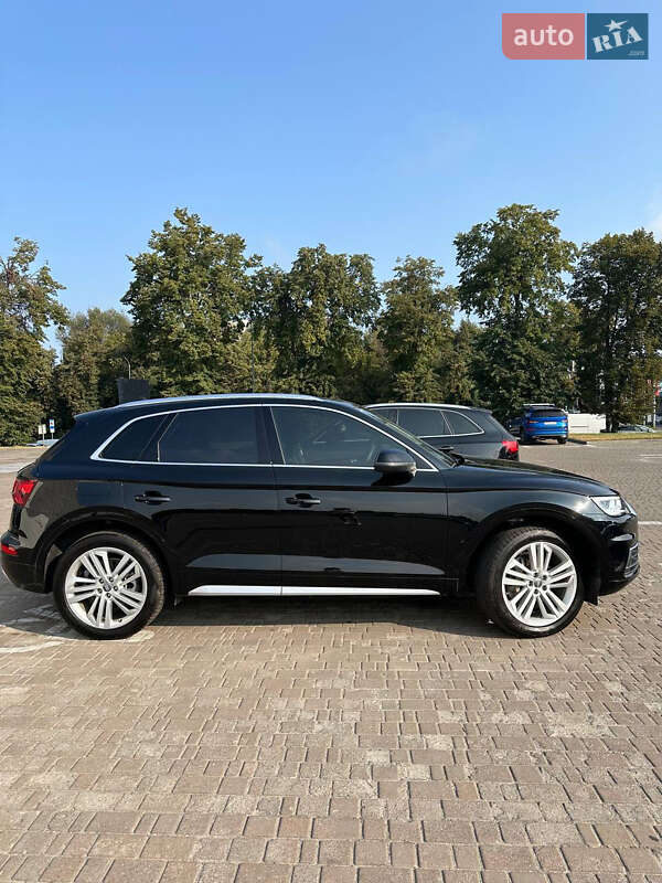 Внедорожник / Кроссовер Audi Q5 2019 в Львове