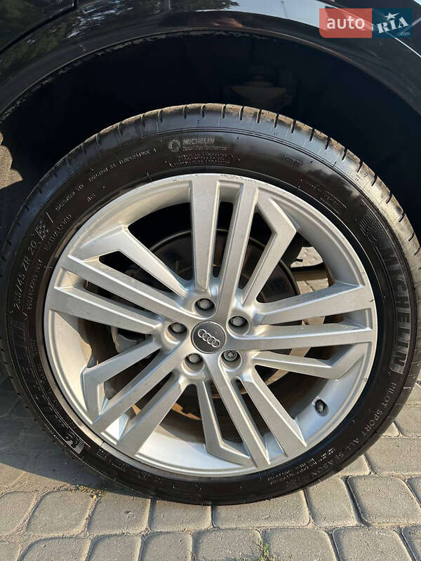 Внедорожник / Кроссовер Audi Q5 2019 в Львове