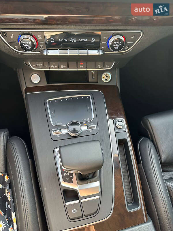 Позашляховик / Кросовер Audi Q5 2019 в Львові