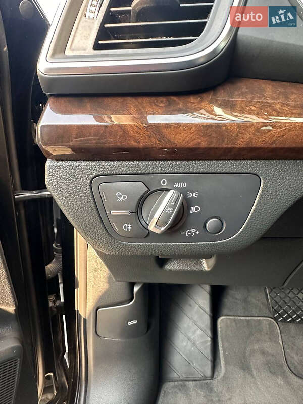 Позашляховик / Кросовер Audi Q5 2019 в Львові