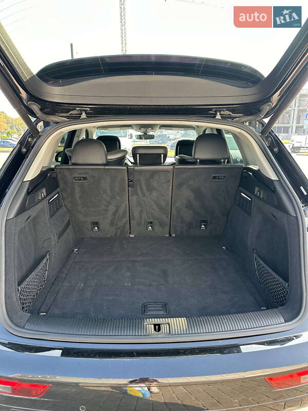 Позашляховик / Кросовер Audi Q5 2019 в Львові