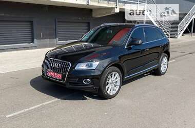 Позашляховик / Кросовер Audi Q5 2015 в 