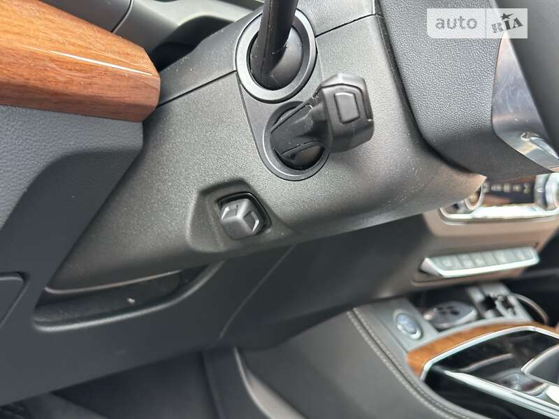 Внедорожник / Кроссовер Audi Q5 2021 в Киеве