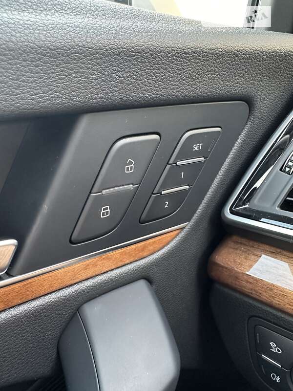Внедорожник / Кроссовер Audi Q5 2021 в Киеве