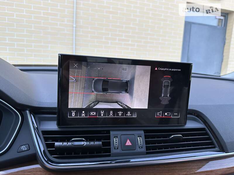 Внедорожник / Кроссовер Audi Q5 2021 в Киеве
