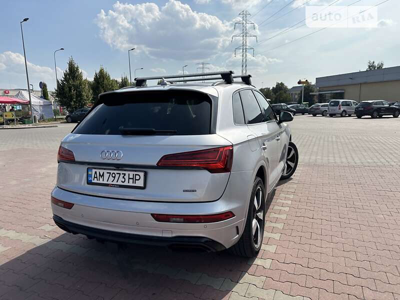 Внедорожник / Кроссовер Audi Q5 2021 в Киеве