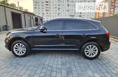 Позашляховик / Кросовер Audi Q5 2015 в Червонограді