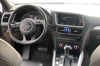 Внедорожник / Кроссовер Audi Q5 2016 в 
