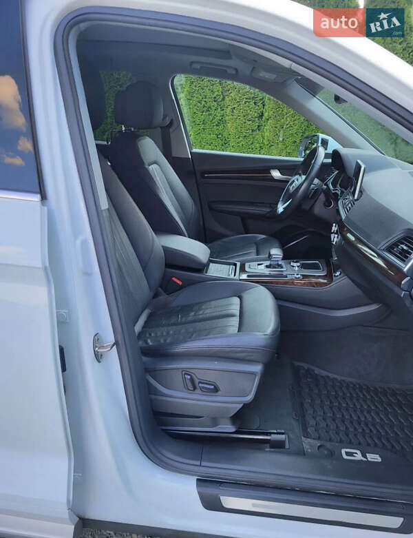 Позашляховик / Кросовер Audi Q5 2019 в Львові