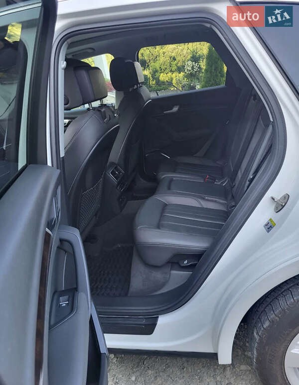 Внедорожник / Кроссовер Audi Q5 2019 в Львове