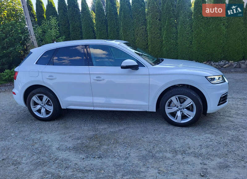 Позашляховик / Кросовер Audi Q5 2019 в Львові