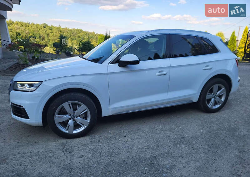 Позашляховик / Кросовер Audi Q5 2019 в Львові